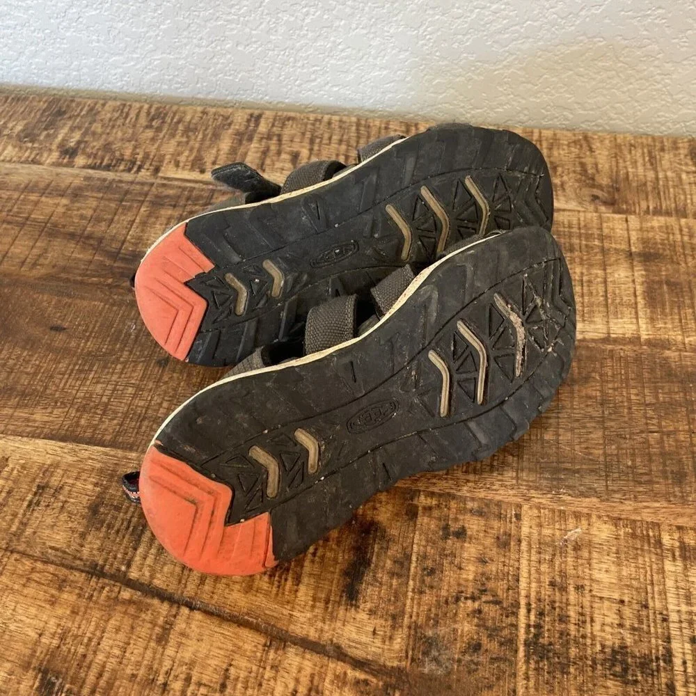 Keen Boys Youth Newport Gray Waterproof SANDALS Size 3 WASHABLE Fishing Shoes